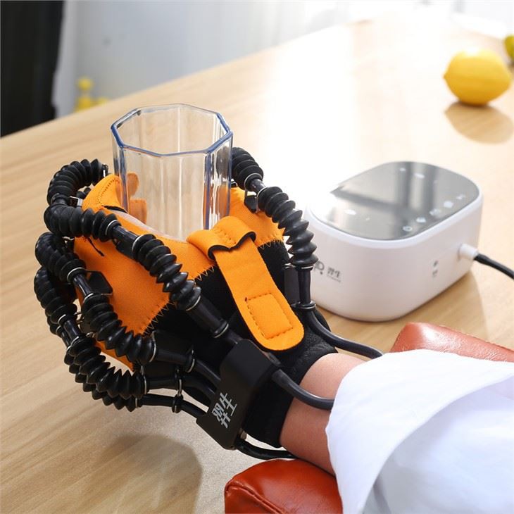 Agrīnas neironu rehabilitācijas robotu cimds roku paralīzei