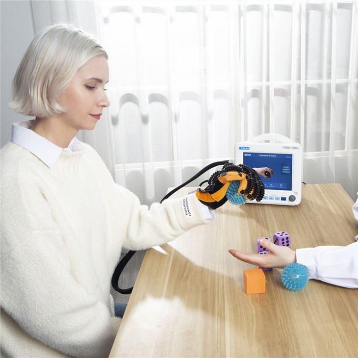 Robotu cimds neiromuskulārai rehabilitācijai