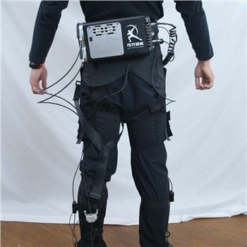 Robotiskais mīkstais rehabilitācijas eksoskelets